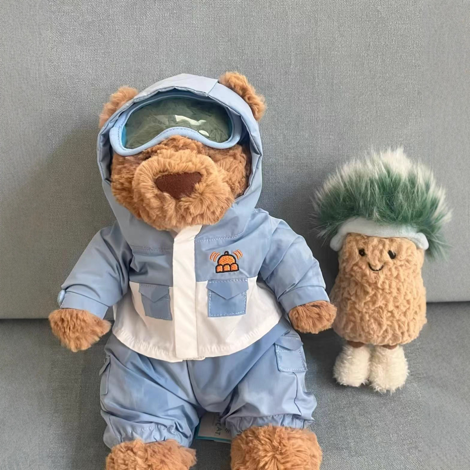 现货圣诞新品毛绒玩偶礼物滑雪装邦尼熊雪人现货生日礼物