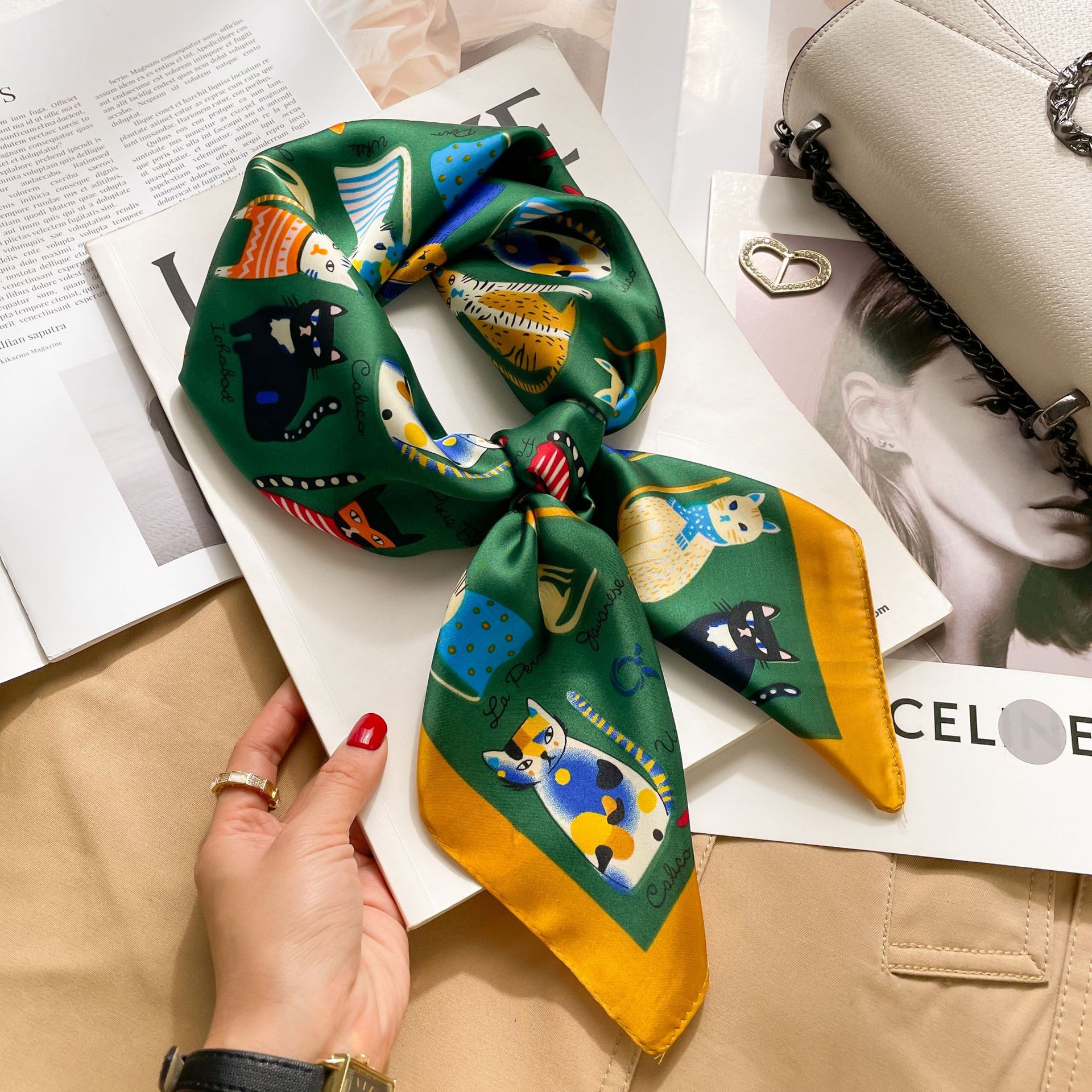 A0158 판타지 고양이 다크 그린