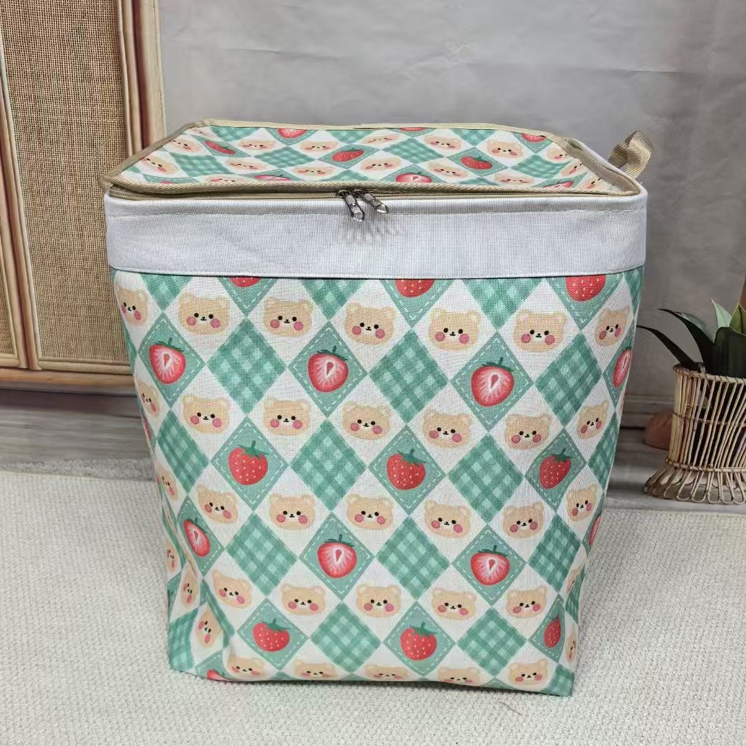 Green strawberry, storage box, with little bears, 40