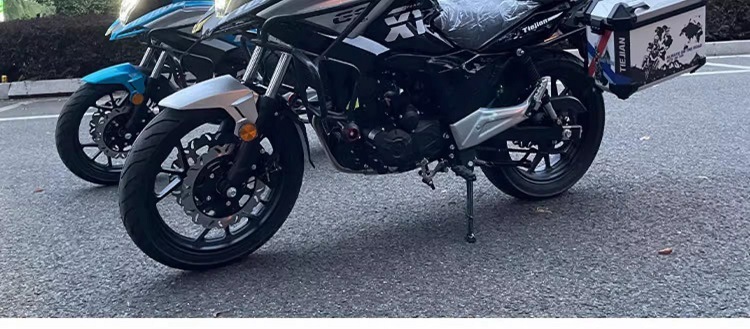 Brand New Oriental Lingyu Motorcycle Rally Car Df150-5S Street Motorcycle National Iv Electronic Fuel Injection Single Cylinder Can Be Exported