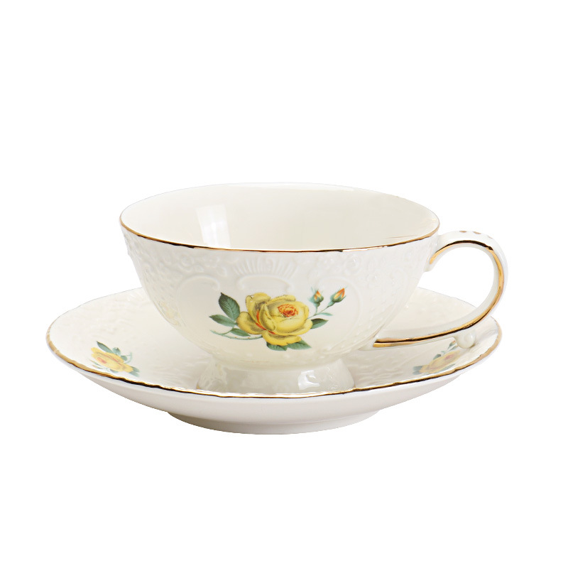 French Retro Phnom Penh Color crema Té de la tarde fresco Taza de café Plato Taza de té con leche de boca grande Tetera Juego de caja de regalo