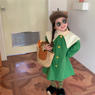 European and American fan ~ Korean children's clothing girls long bear buckle contrast lapel green casual loose windbreaker foreign style