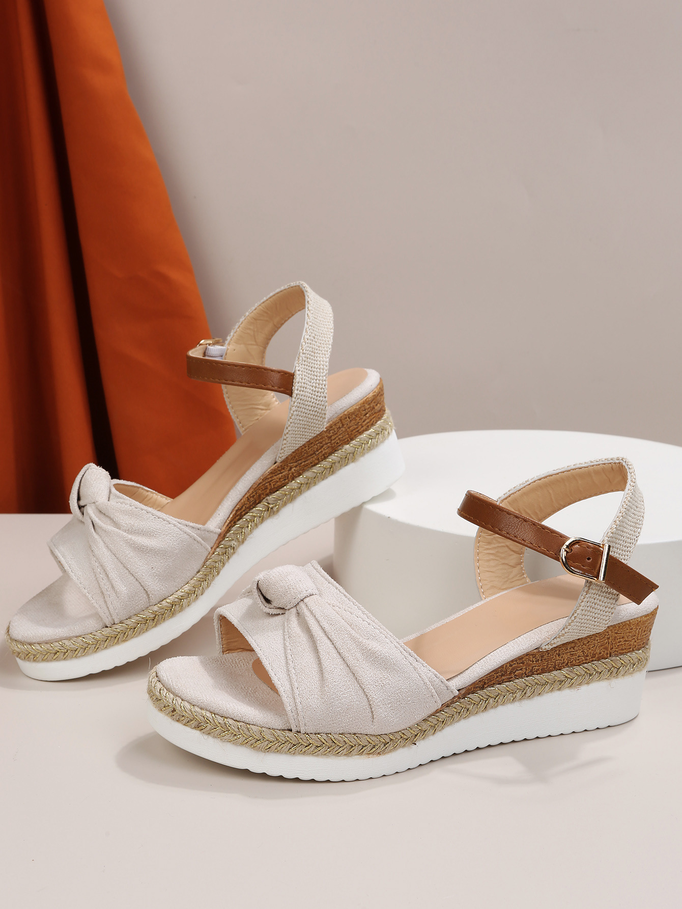 Title 12, Kadınlar için Balık Ağzı Tasarımlı Kenevir Hala...