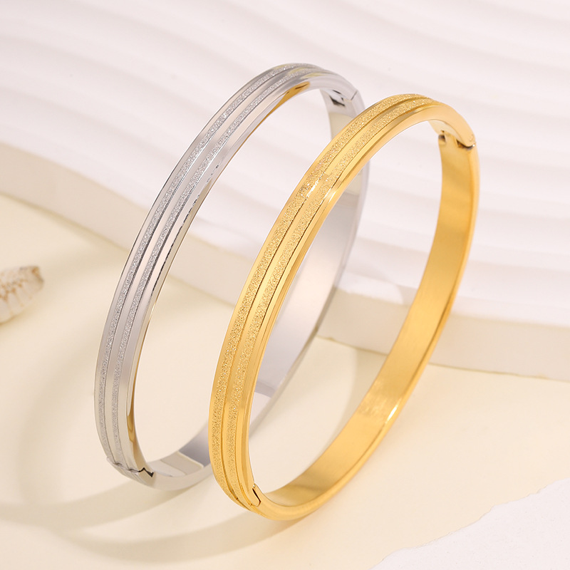 Brazalete de acero de titanio full sky star esmaltado pulsera de doble rayas niñas sensación de alto nivel no desvanecerse pulsera de moda universal