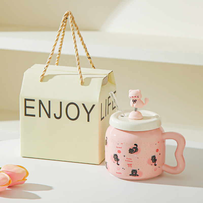 Suave y lindo gato cerámico taza de paja de dibujos animados taza de oficina femenina de alto valor con taza de pareja doméstica cubierta