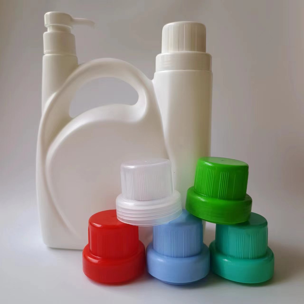 厂家直销两升洗衣液瓶  双口洗衣液瓶  泵头洗衣液瓶耐用环保材质