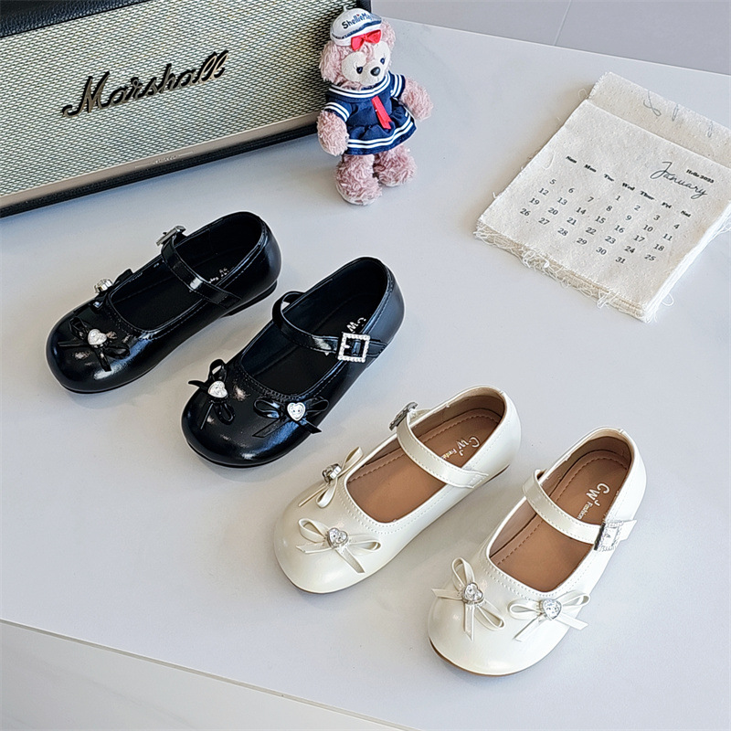 G686-207童鞋2026春款韩版爱心水钻女童公主鞋皮鞋玛丽珍鞋时装鞋