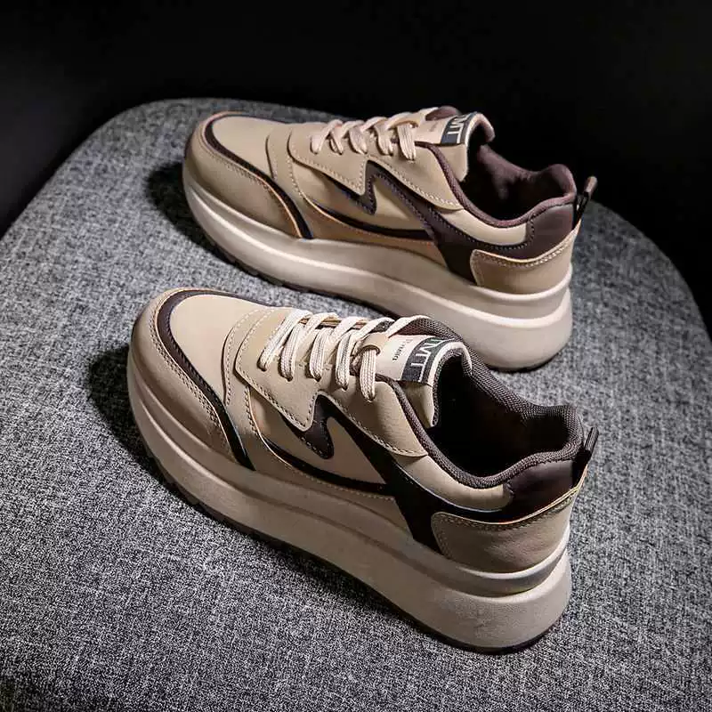 Sports footwear, universal white shoes for leisure, 2023 collection, for running