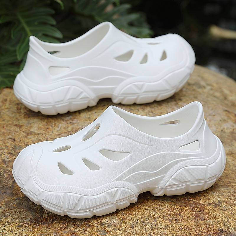 Sandals Men's Summer Outer Wear 2025 New Thick Bottom Non-Slip Beach Slippers Driving Outdoor Sports Hole Shoes for Men