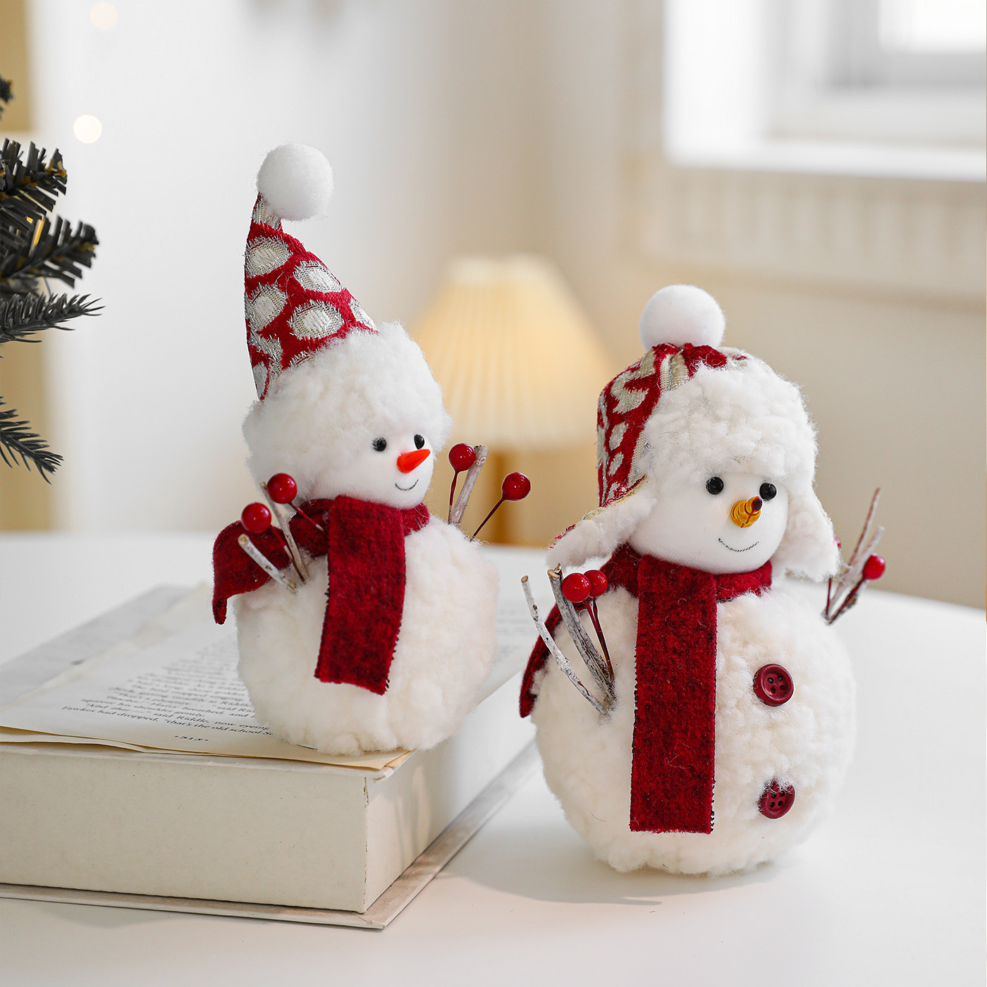 Espuma de peluche de Navidad muñeca de nieve decoración de escritorio bufandas rojas encantadoras muñecas ventanas de decoración de atmósfera