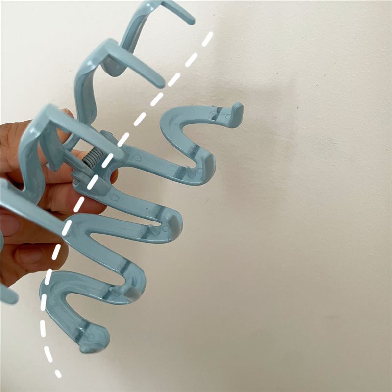 60g Weight Hair Claws Hair Accessories Type 1 Piece Quantity Holiday, Daily Occasion Plastic Material Waves, Lines Pattern Women's Gender Sweet, Korean Style Style Women's Sweet Korean Style Waves Lines Plastic Hair Claws 1