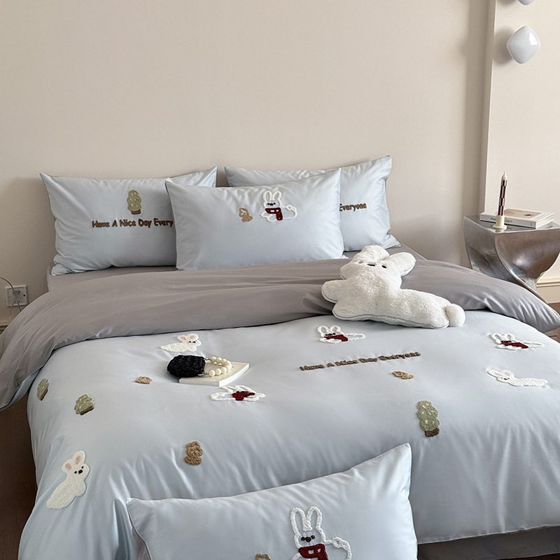 New spring and summer cartoon 100S long staple cotton four-piece bed sheet quilt bedding children's towel embroidery four-piece set New spring and summer cartoon 100S long staple cotton four-piece bed sheet quilt bedding children's towel embroidery four-piece set
