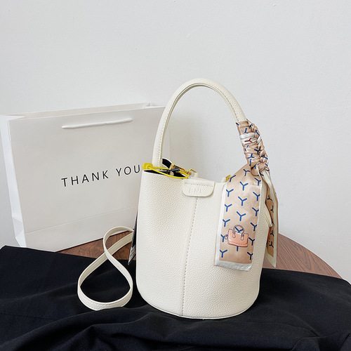 Korean-style bucket bag hand-held vegetable basket texture women's bag simple large capacity single shoulder crossbody bag live streaming