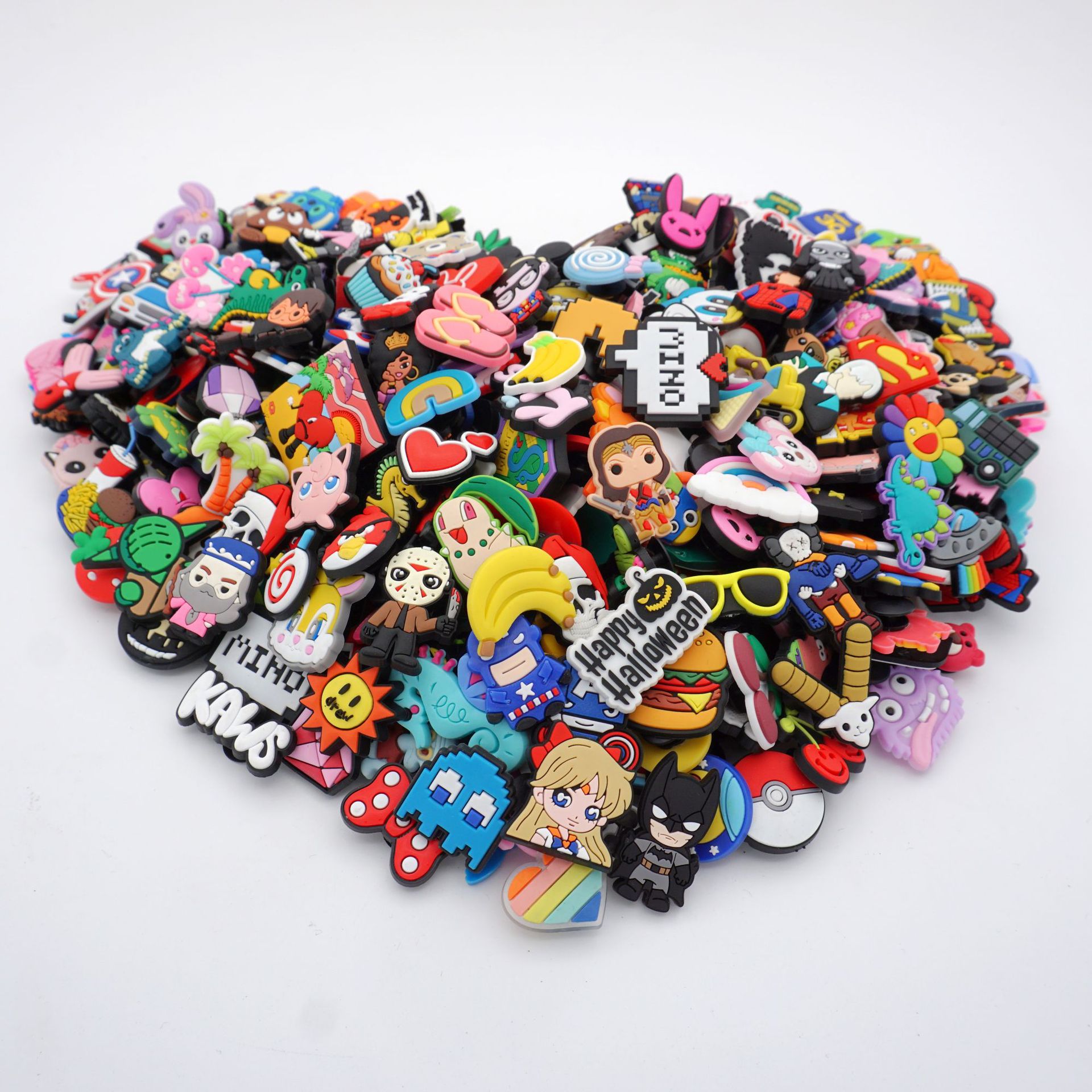 Zapatos de agujero transfronterizo zapatos de flores hebilla de zapatos de jardín accesorios de bricolaje lindo zapato de dibujos animados hebilla inferior hebilla decoración PVC estilo mixto