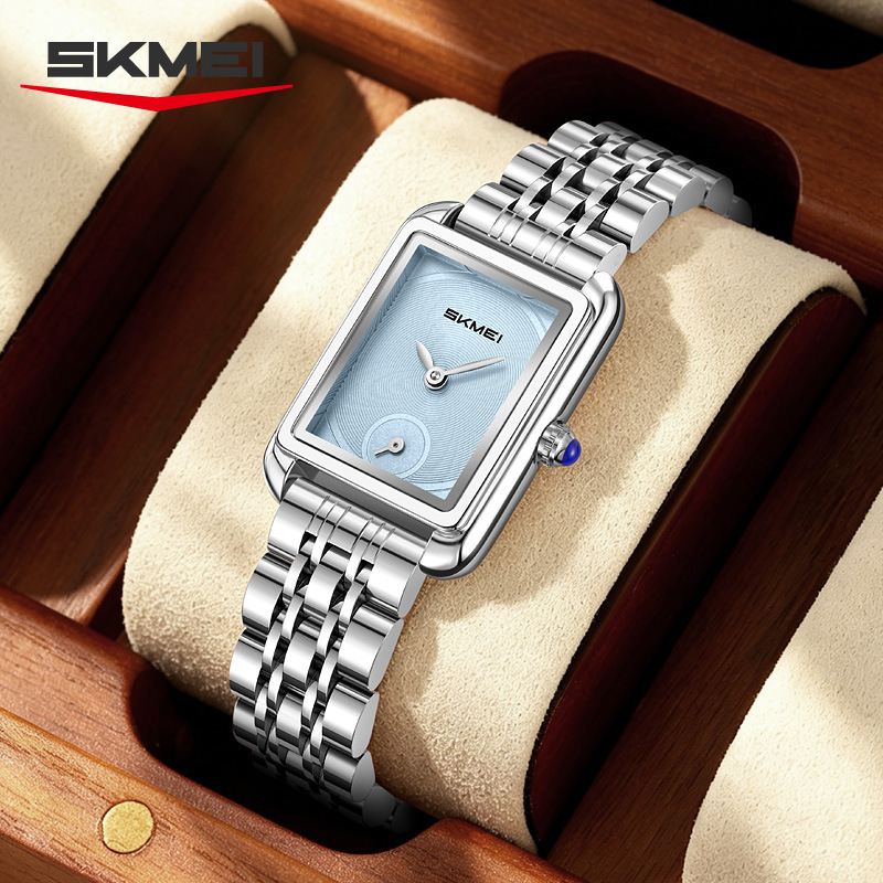 Momento de belleza pequeño reloj de cuarzo cuadrado lujo ligero impermeable reloj de mujer comercio exterior spot empresa regalos personalizados fábrica de fuente