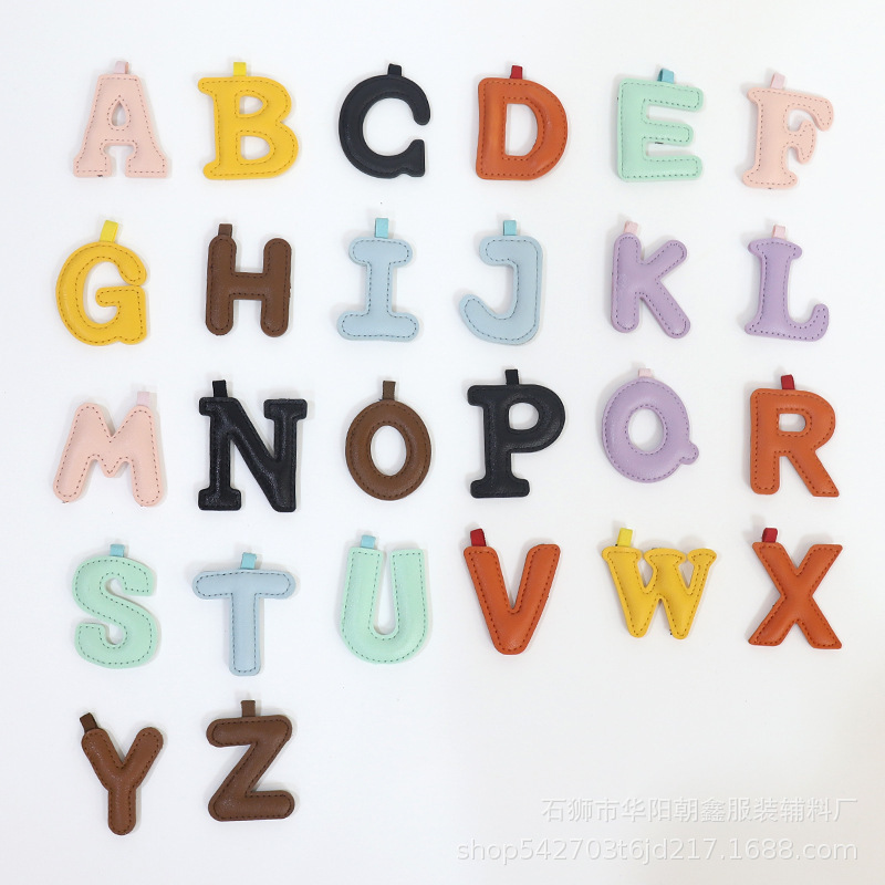 Huayang New DIY English A- Z Letters Fashion PU Leather Decorations Car Key Pendant Bag Pendant Pendant