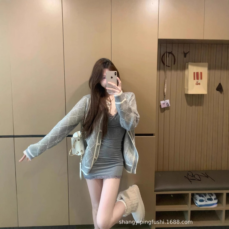 Lukira【】Stylish Quilted Autumn and Winter Women's Sweater Coat, Mid-Length Knitted Cardigan Top with Long Sleeves