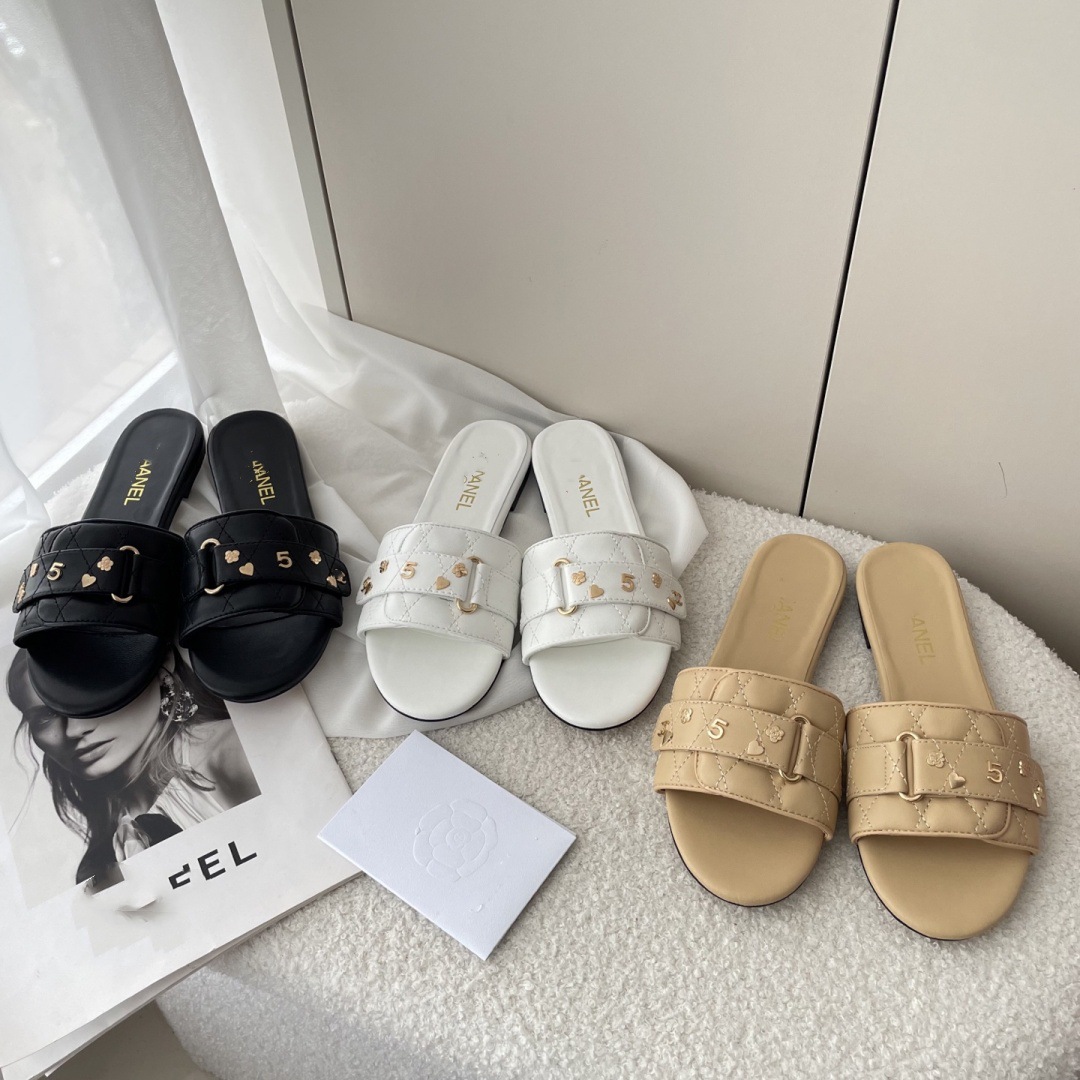 Summer women's fashionable slippers flat