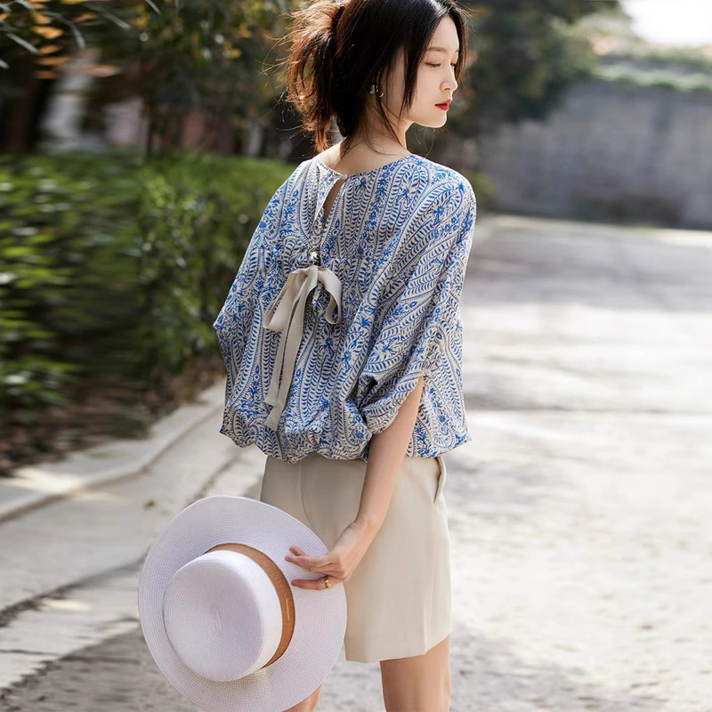 Bat Sleeve Back Bow Shirt Top Women's Loose Bell Sleeve Pullover Summer Three-Quarter Sleeve Round Neck
