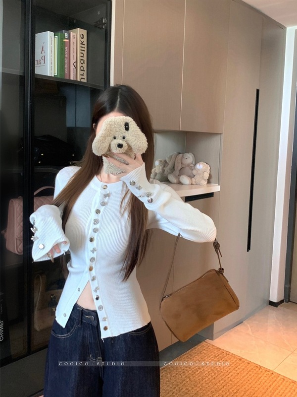 白色重工扣子圆领针织开衫女秋季修身长袖毛衣外套设计感气质上衣|undefined