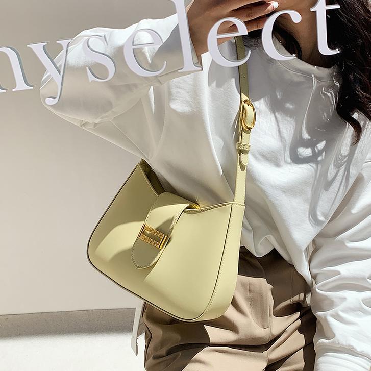 Bolso de axila súper fuego de verano para mujer 2025 nueva moda de nicho bolso de axila de alta gama textura bolso de mensajero de todo fósforo