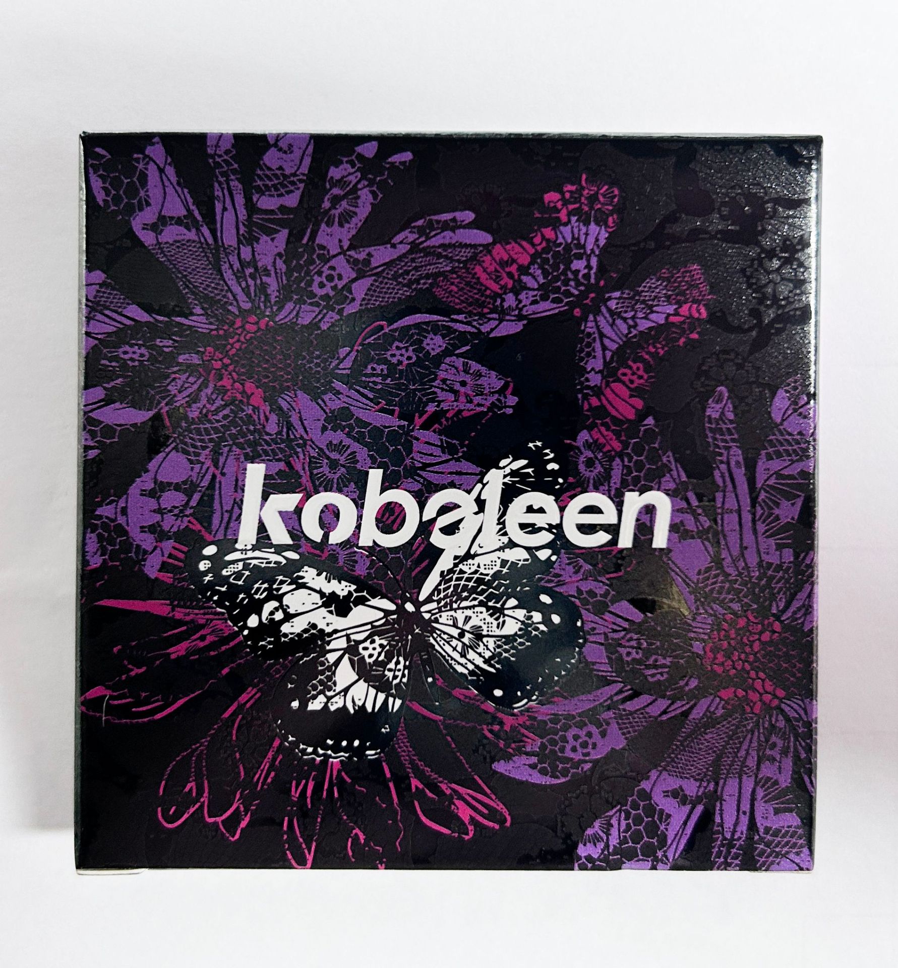 kobeleen Lace four-color eyeshadow palette Punk European and American style pearlescent fine sparkling smoky eye makeup Dark Hot girl cosmetics undefined