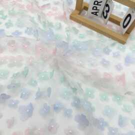 立体小梅花绣花网纱面料时尚童装女装连衣裙立体激光花面料