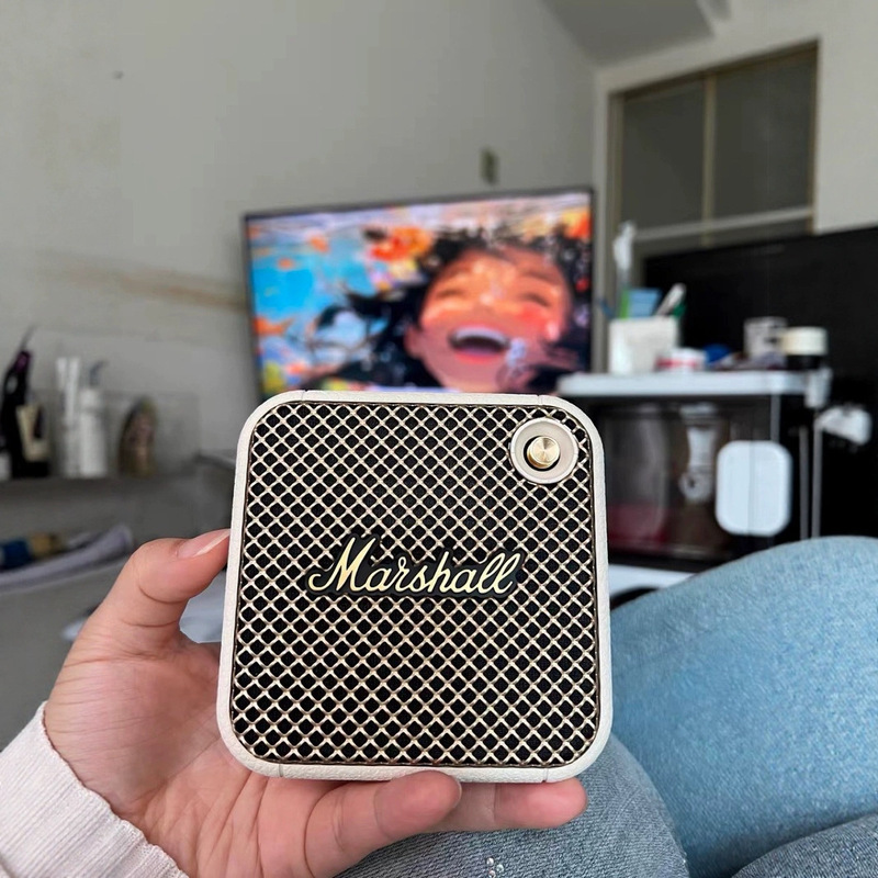 越境配送 EMBERTON 第二世代 WILLEN Bluetooth ワイヤレス スピーカー Marshall オーディオ クリップ 4 ハイコンフィギュレーション|undefined