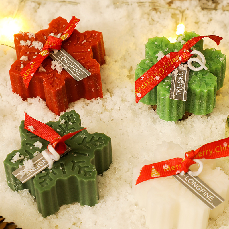 クリスマス香薫ろうそく香薫がクリスマスプレゼントを飾った雰囲気のお土産雪花クリスマス造形ろうそくが国境を越えた|undefined