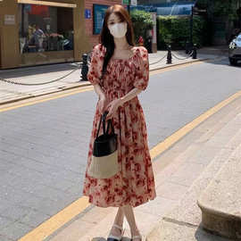 法式别致优雅连衣裙子2026夏季女装水墨晕染玫瑰花褶皱收腰中长裙