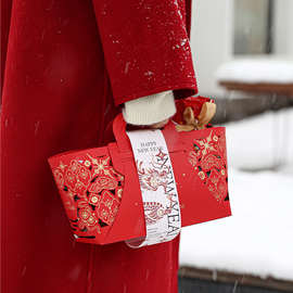 2026年新年镂空手提篮饼干马年包装盒烘焙年货伴手礼礼品盒礼盒空