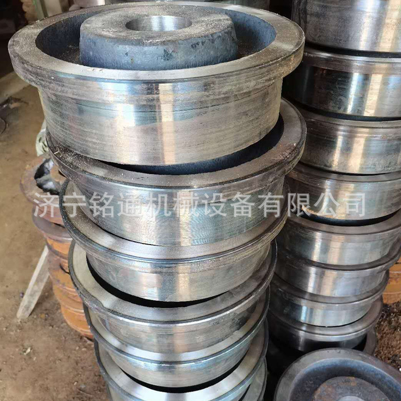 定制锻打实心轨道轮铸钢V型U型脚轮煤矿铁路矿车轮