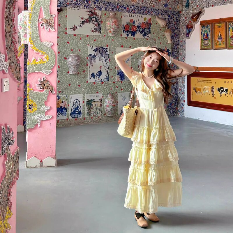 French-Style Flutter-Sleeve Dress with a High-End Texture, Gentle and Sweet V-Neck Puffy Cake Long Dress for Summer