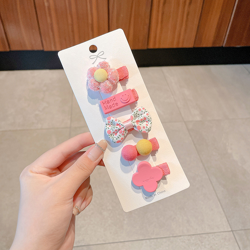 Otoño e invierno color café leche clip para el cabello para niños flequillo clip tocado bebé lindo flor de felpa horquilla accesorios para el cabello al por mayor