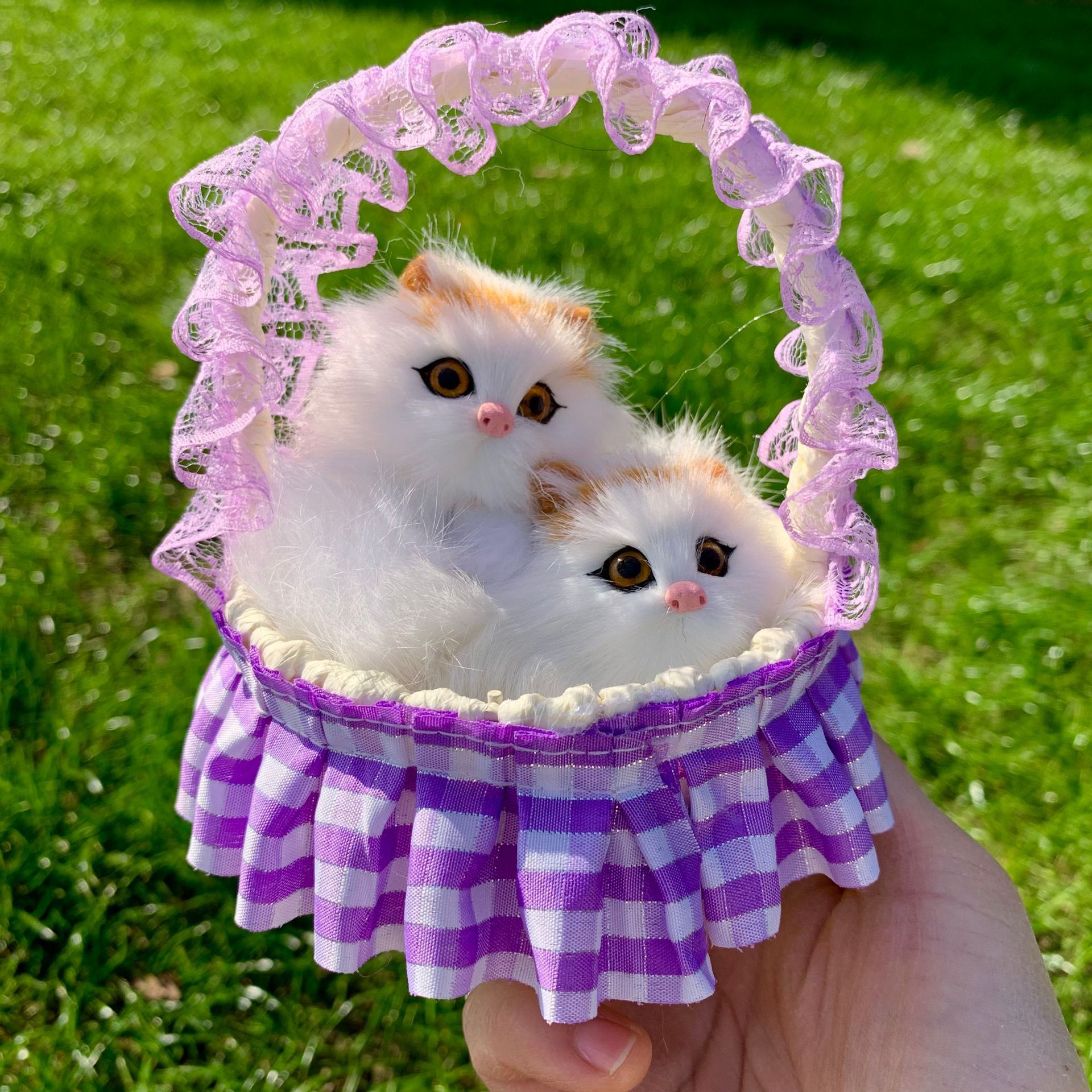 Panier à carreaux violet mère et enfant chat
