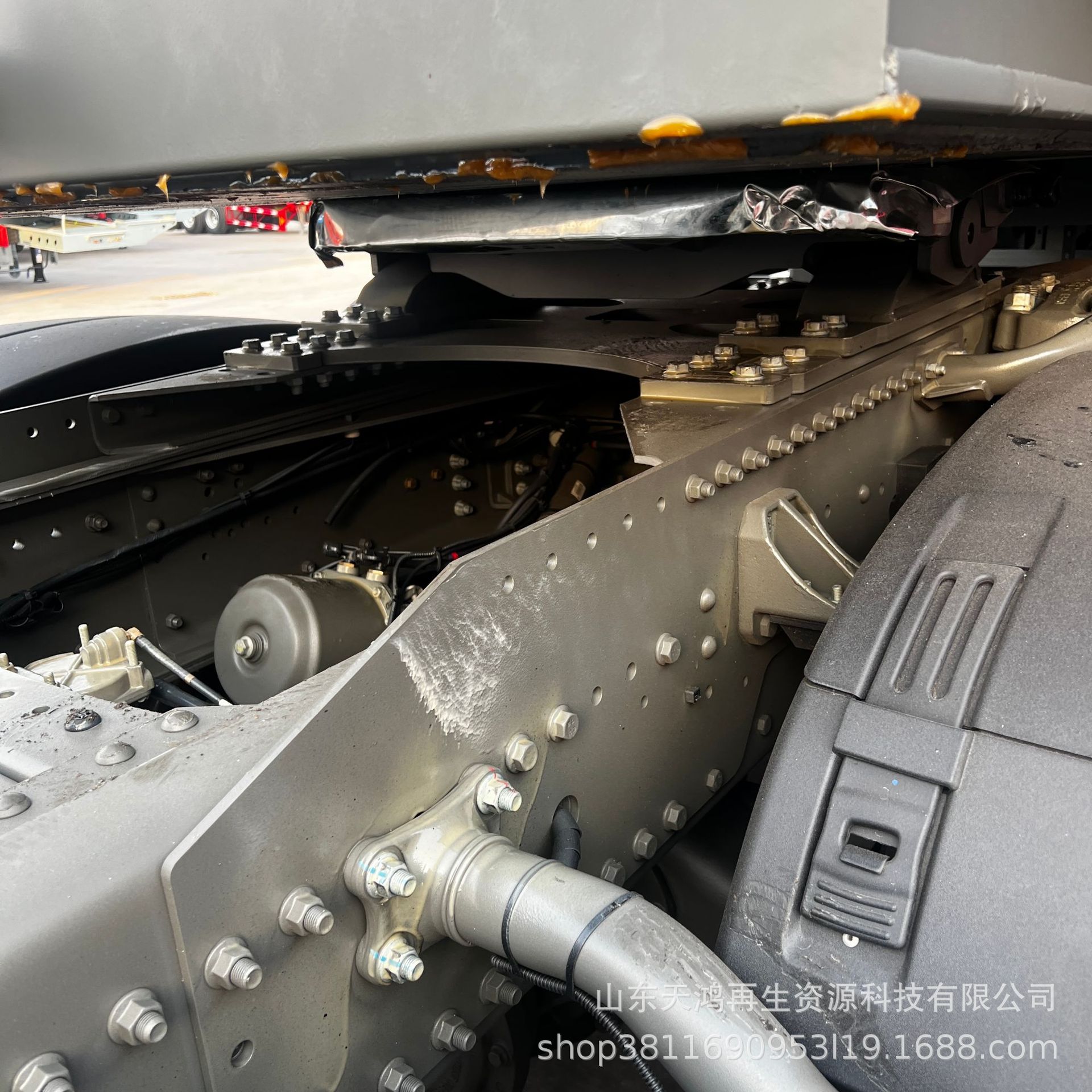 Source Factory Cross-Border Export to Guinea U-Shaped Rear-Dump Dump Truck Howo Tractor Trailer Semi-Trailer