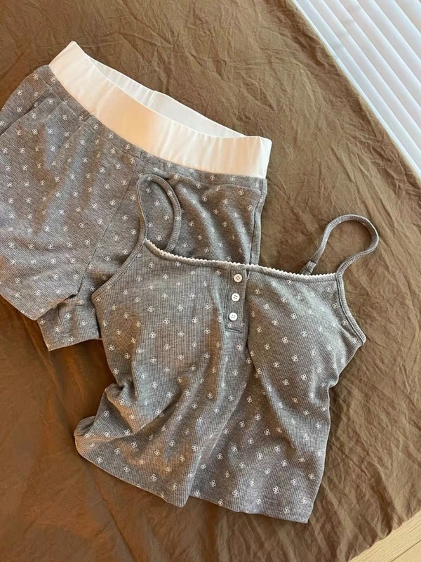 純粋な欲望スタイルサスペンダーパジャマ女性の夏 2025 新しいかわいい甘いチェリープリントショーツホーム服夏|undefined
