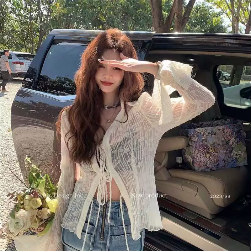 法式V领蕾丝衬衫女春夏薄款显瘦气质纯欲风个性辣妹雪纺开衫上衣