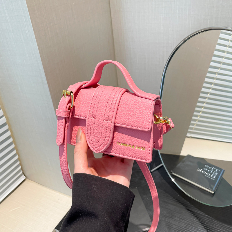 Simple and Fashionable Trendy Women's Bag 2025 New Pure Color Flip-Top Satchel Commuter Women's Bag Pu Elegant Versatile Small Square Bag