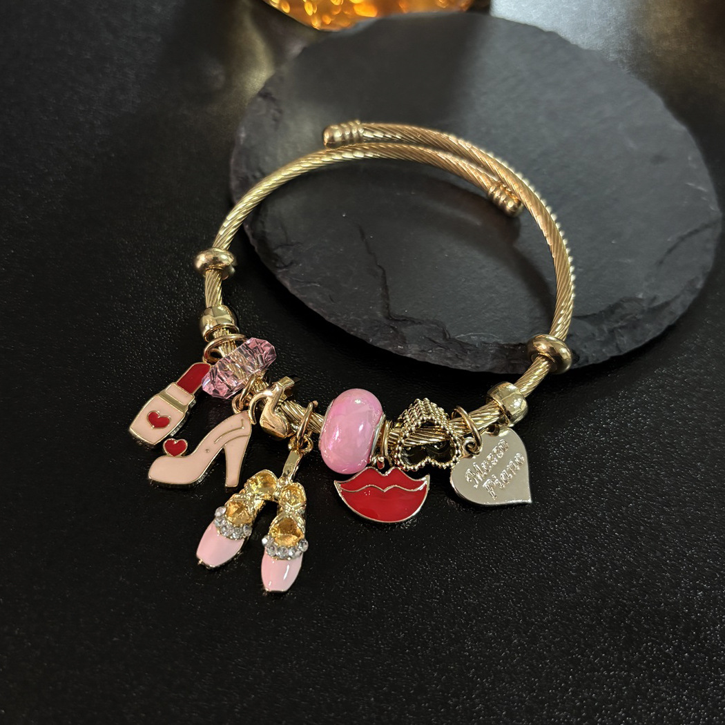 Bracciale donna fashion con ciondoli cuore e labbra_voghion.com