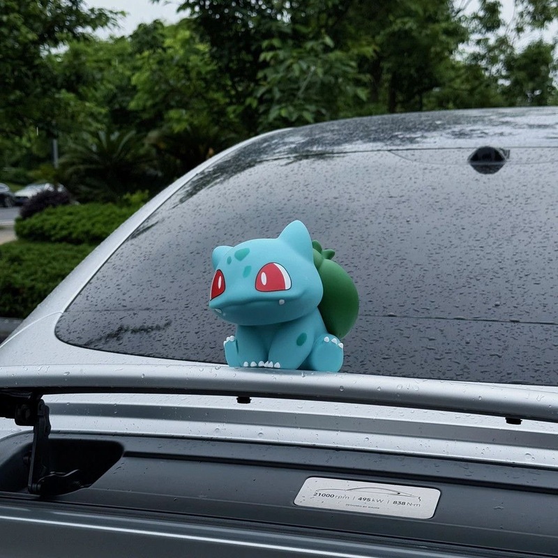 フシギダネ車の装飾品、キュートでかわいい座り姿勢の車のテール人形、センターコンソールクリエイティブ人形装飾|undefined