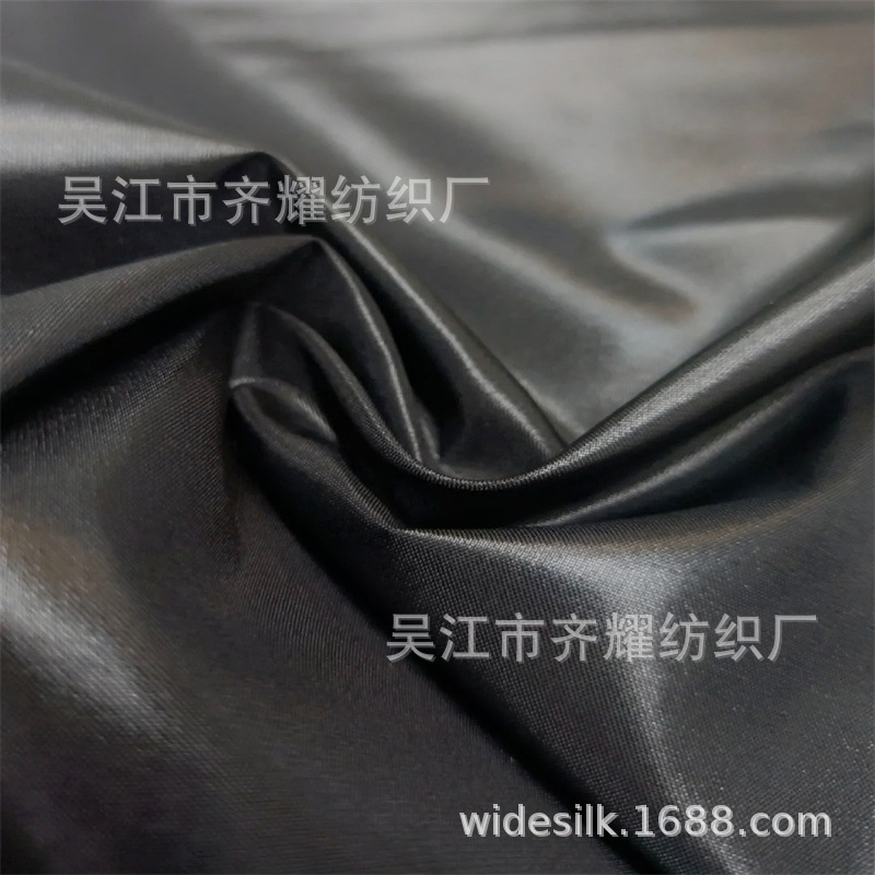 420T火山岩升温油面压光春亚纺气凝胶蓄热纱升温纱贴膜功能性面料