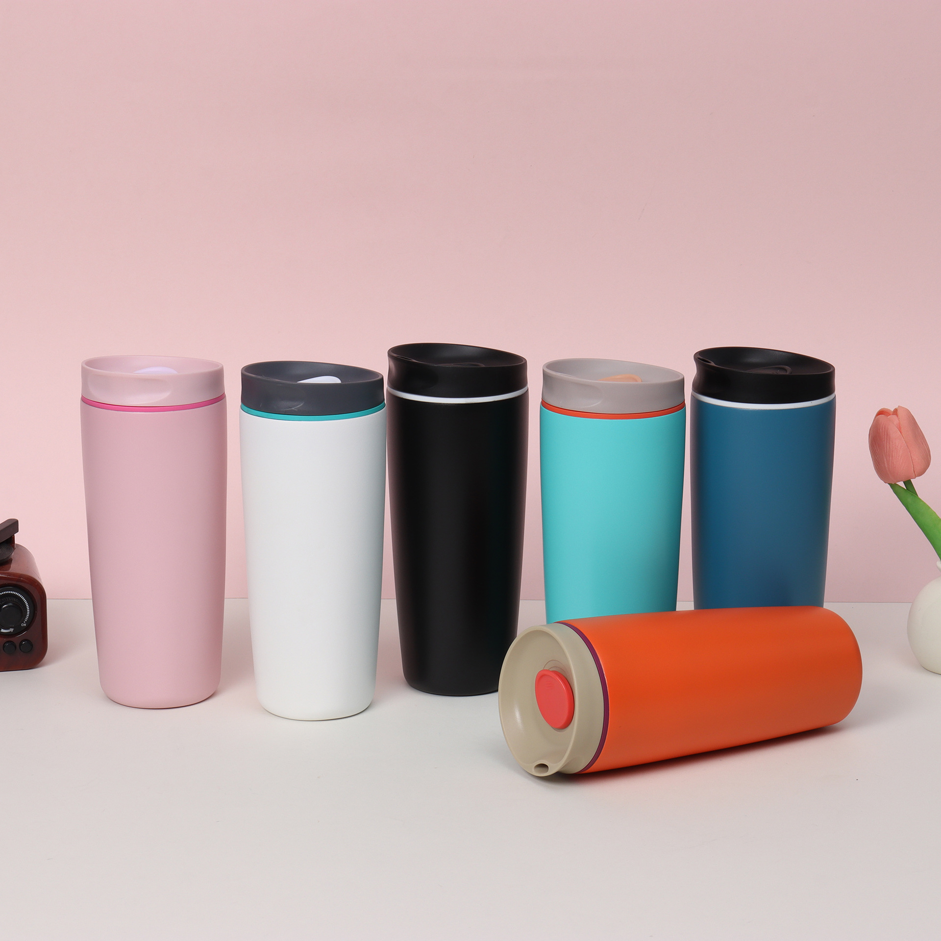 Taza de café owala personalizada con el mismo estilo Taza de vacío de acero inoxidable 304 de vacío creativo Taza de regalo de automóvil portátil simple