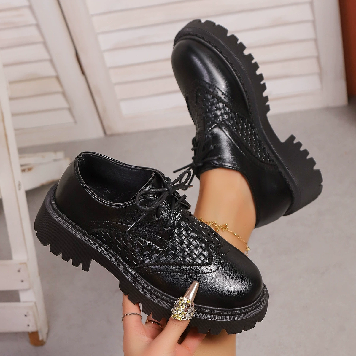 Острая кожаная обувь женская 2025 летняя внешняя торговля сращивание сетчатой пряжи