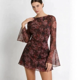 连衣裙;女式T恤;时尚休闲套装