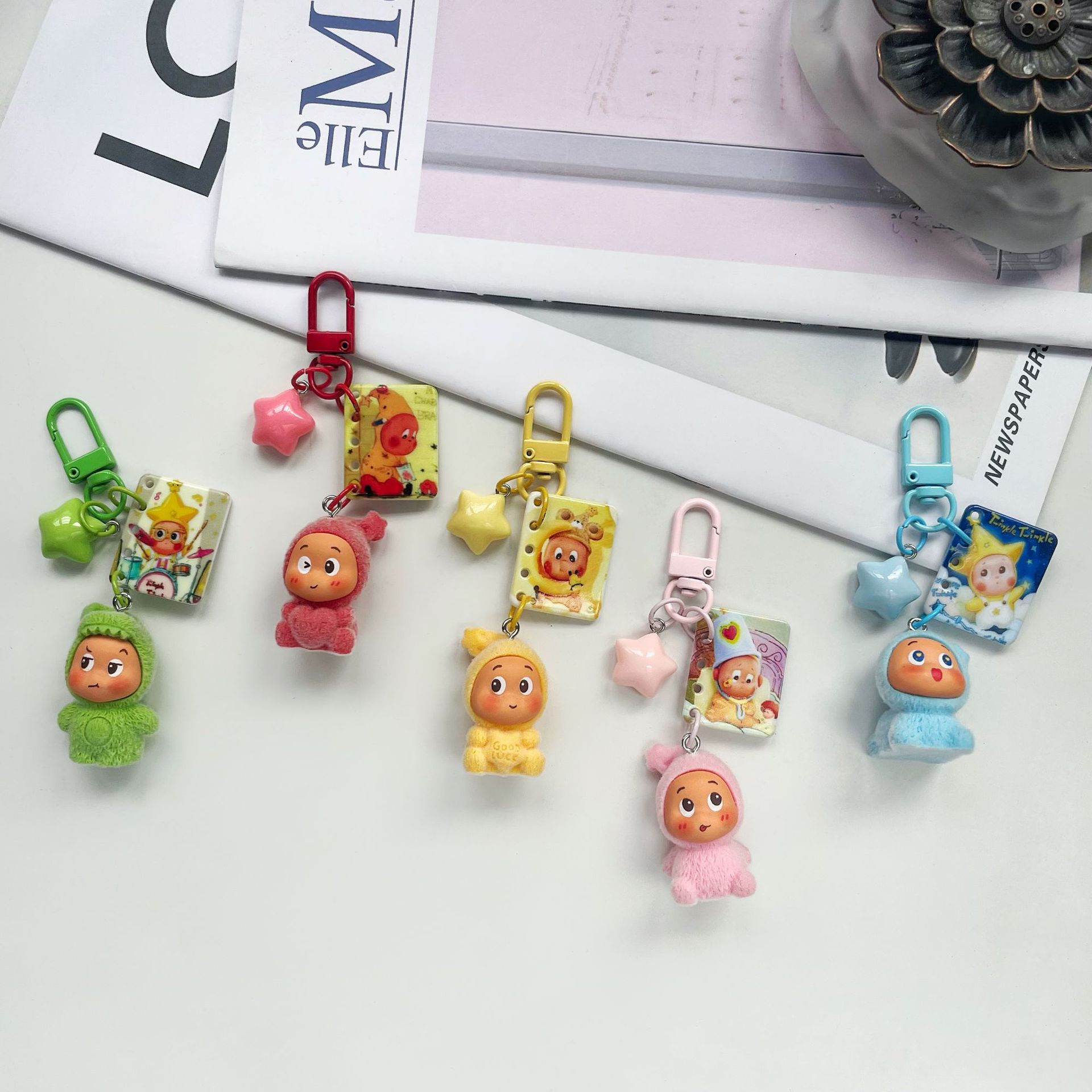 Accesorios de llavero de dibujos animados flocado de estrellas DIY colgante de resina muñeca decorativa colgante de mochila