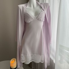 新しいセクシーなピンクと紫のレースサスペンダーナイトガウンツーピースセット純粋な欲望胸パッド付きホームウェアパジャマ女性のアイスシルク