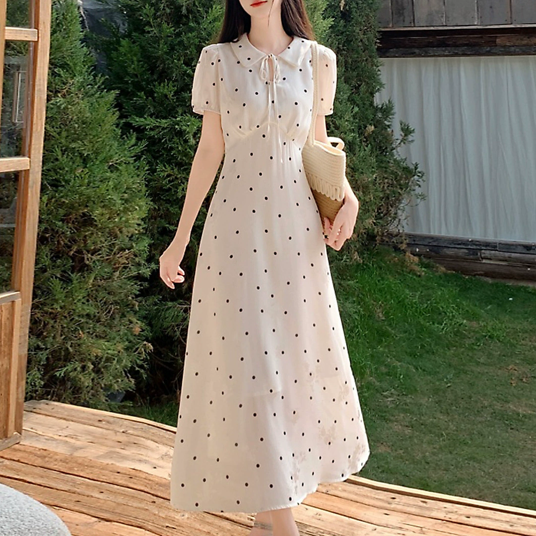 Летнее платье 2025 года с красивым поясом, воротником-стойкой и длинной юбкой для женщин больших размеров в нежном стиле для офиса и повседневной носки