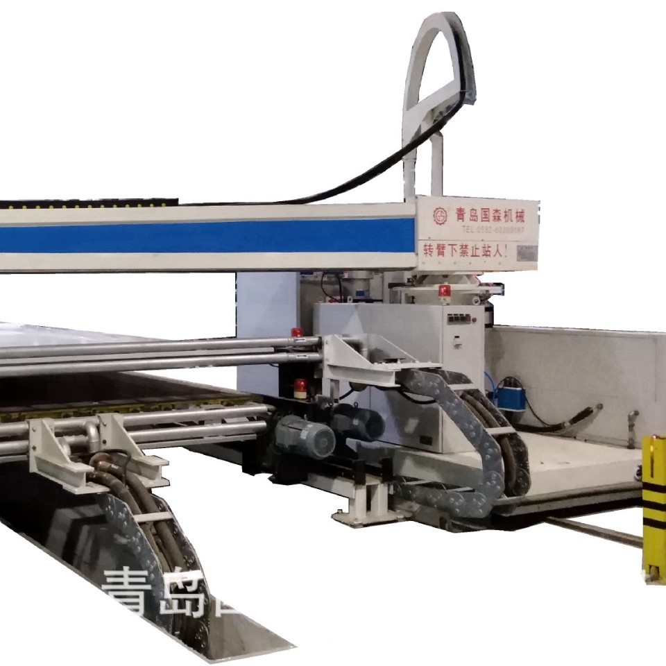 青岛国森 复合板大板自动化淋胶机设备 三明治板聚氨酯