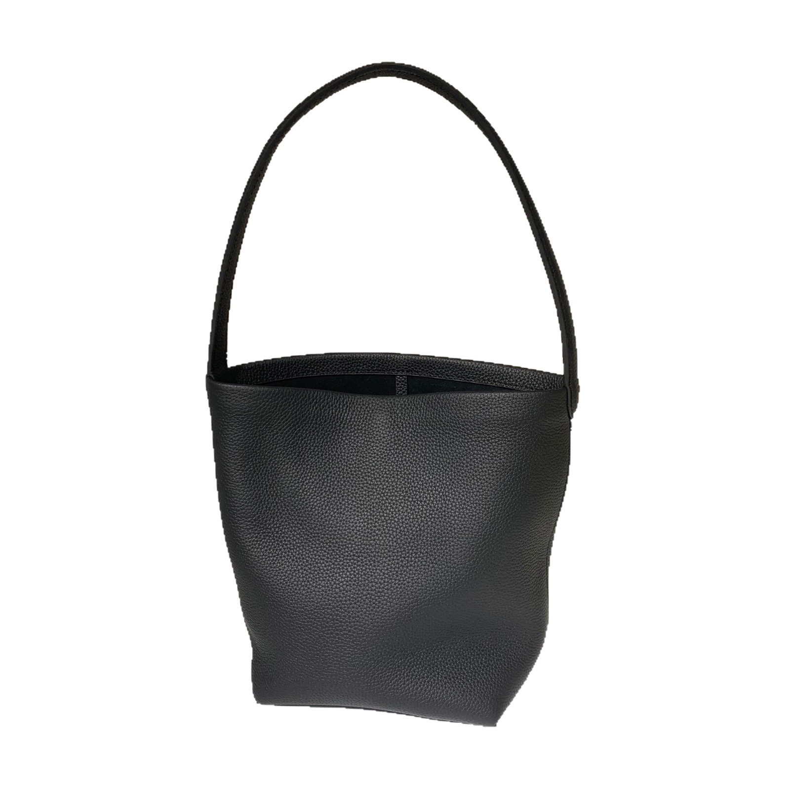 街拍时尚简约大方水桶包迷你号